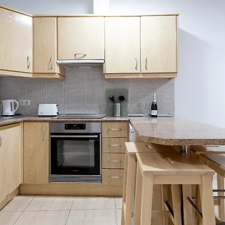 Апартаменти Edificio Carolina *