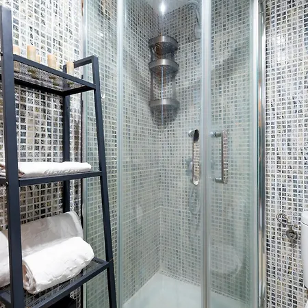 Апартаменти Edificio Carolina *