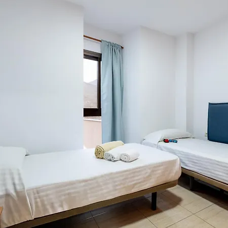 Edificio Carolina 아데제